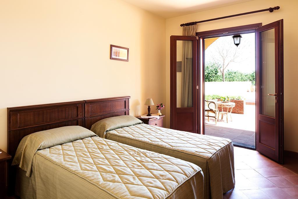 La Terra Del Mezzo Villa Riposto Room photo