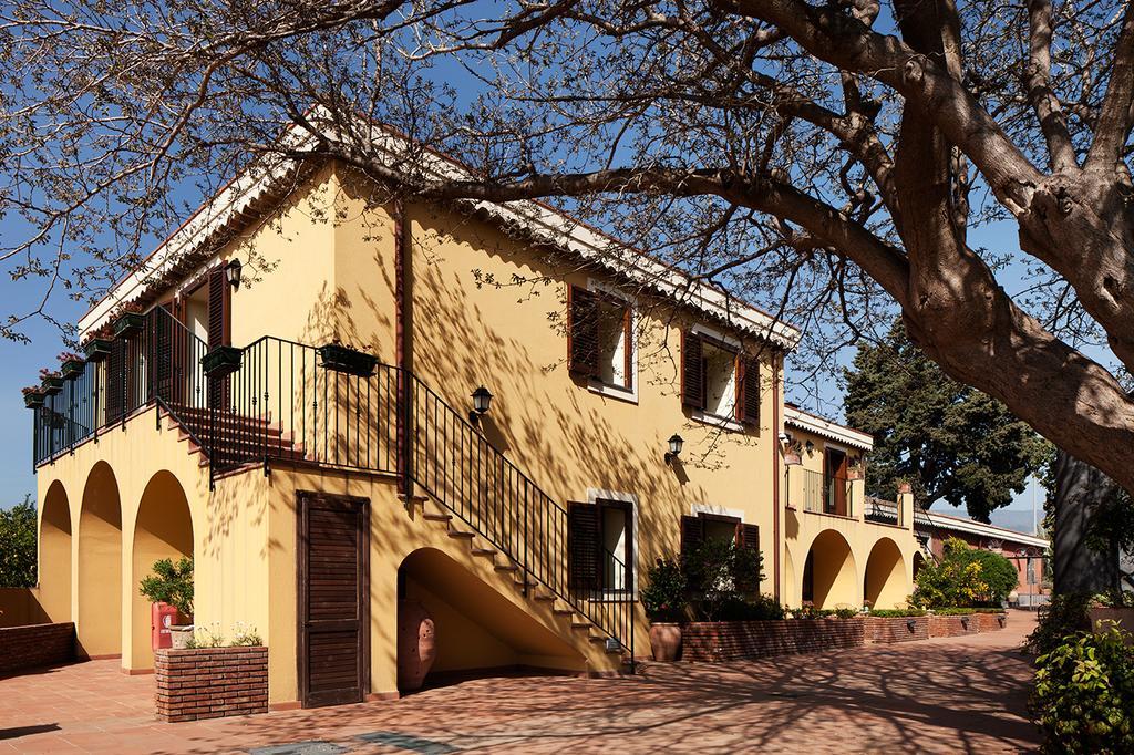 La Terra Del Mezzo Villa Riposto Exterior photo