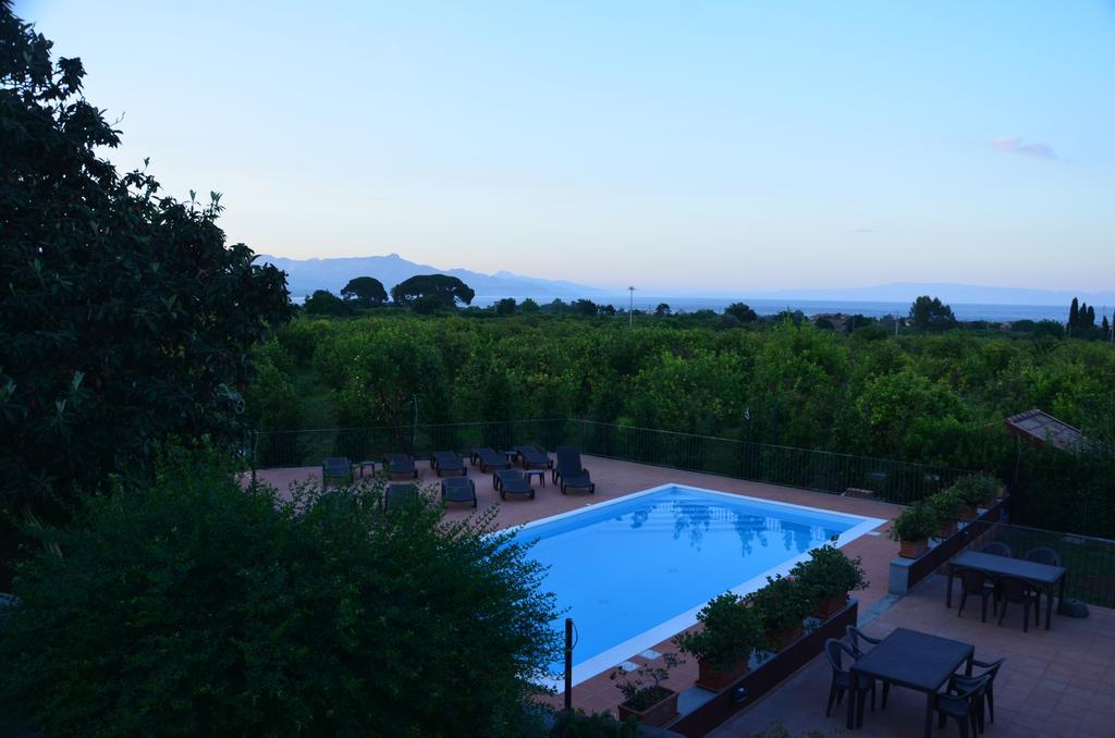 La Terra Del Mezzo Villa Riposto Exterior photo