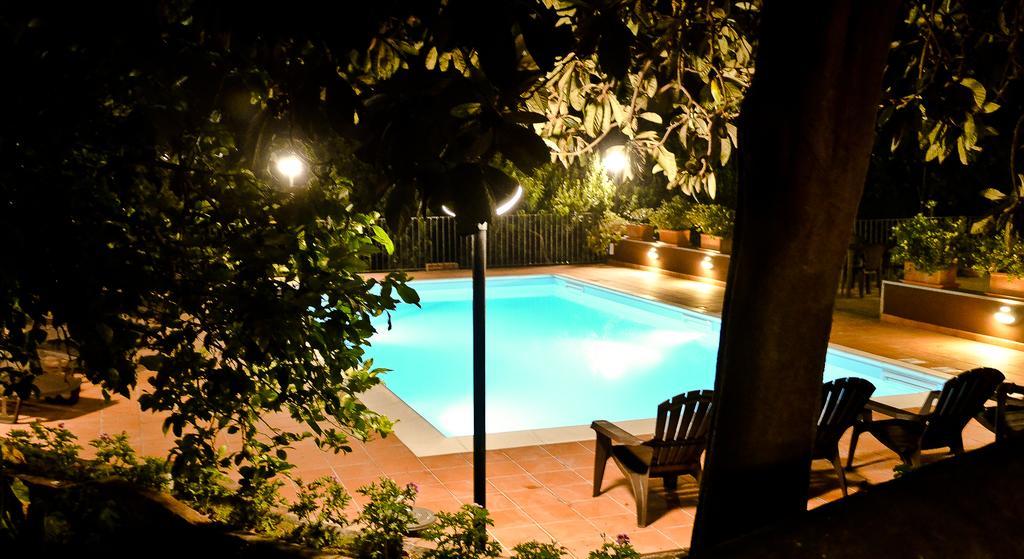 La Terra Del Mezzo Villa Riposto Exterior photo