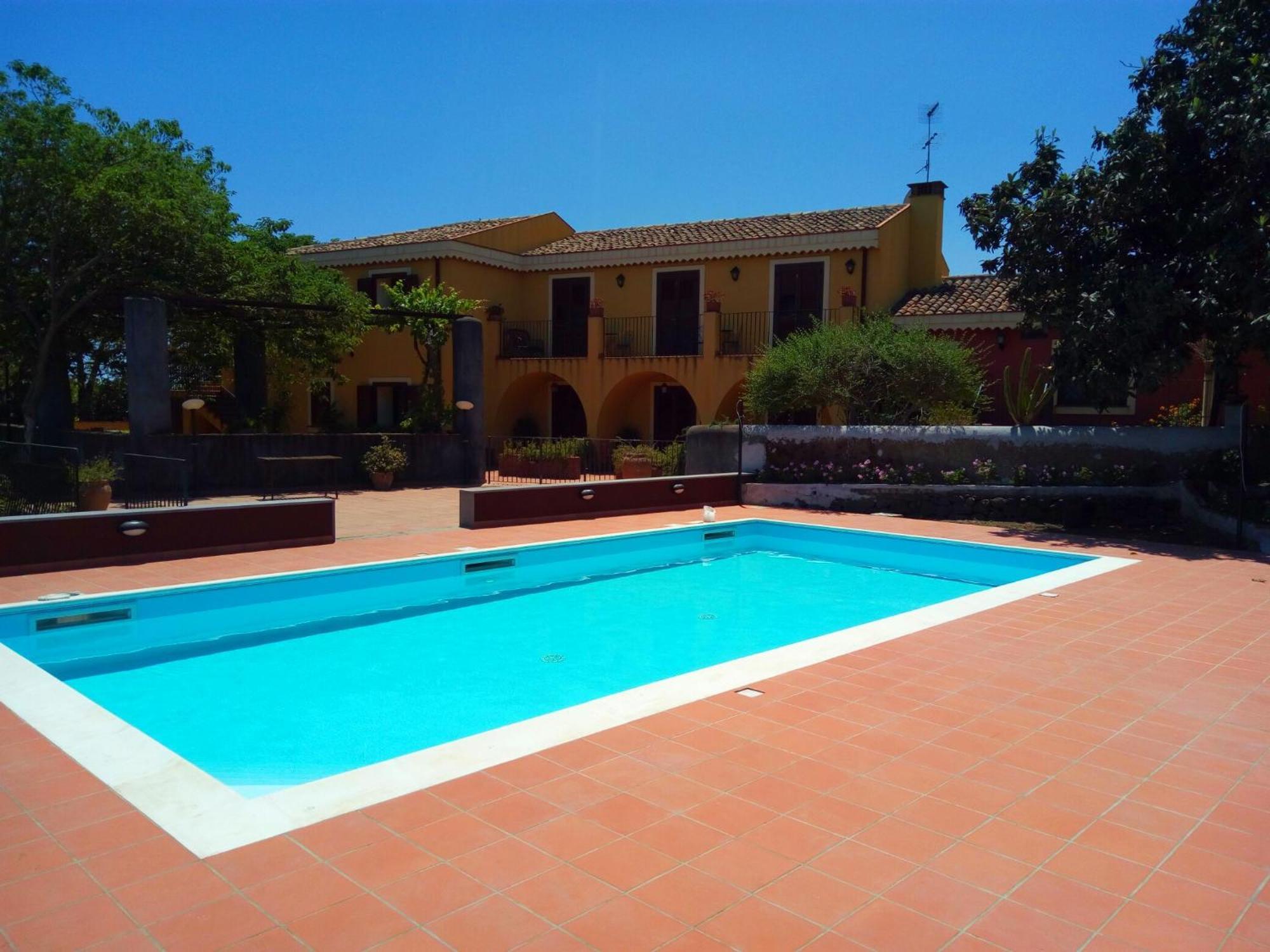 La Terra Del Mezzo Villa Riposto Exterior photo